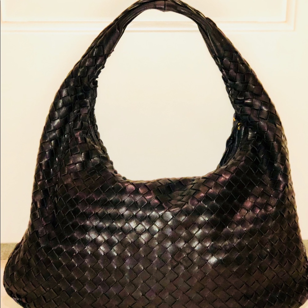 Medium Venetia Bag